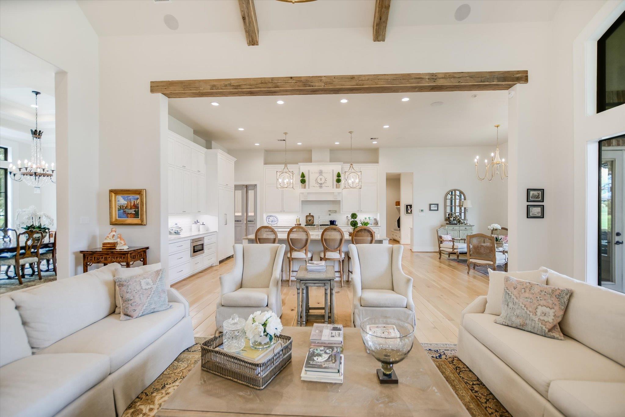 1005 Cats Eye, Horseshoe Bay, TX 78657