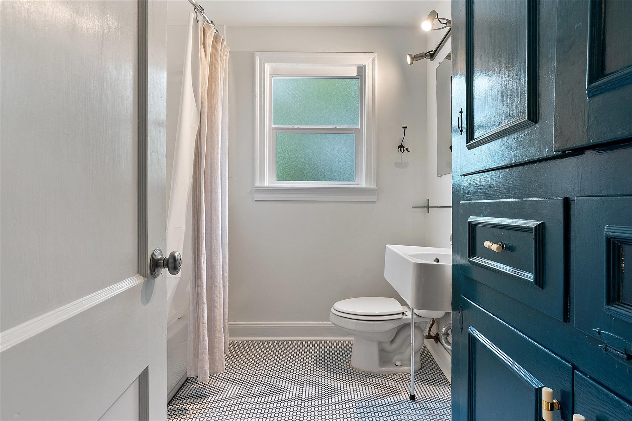 1410 Sanchez St, Austin, TX 78702