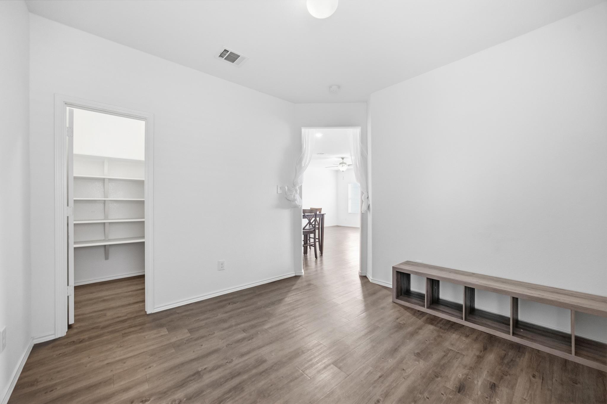 470 Major Lee Ln # 20H, Jarrell, TX 76537