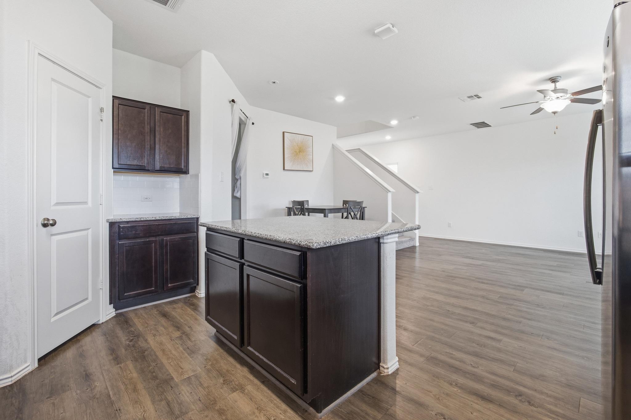 470 Major Lee Ln # 20H, Jarrell, TX 76537