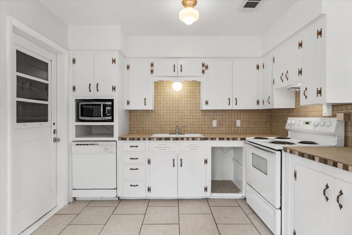 3306 Westhill Dr # A, Austin, TX 78704