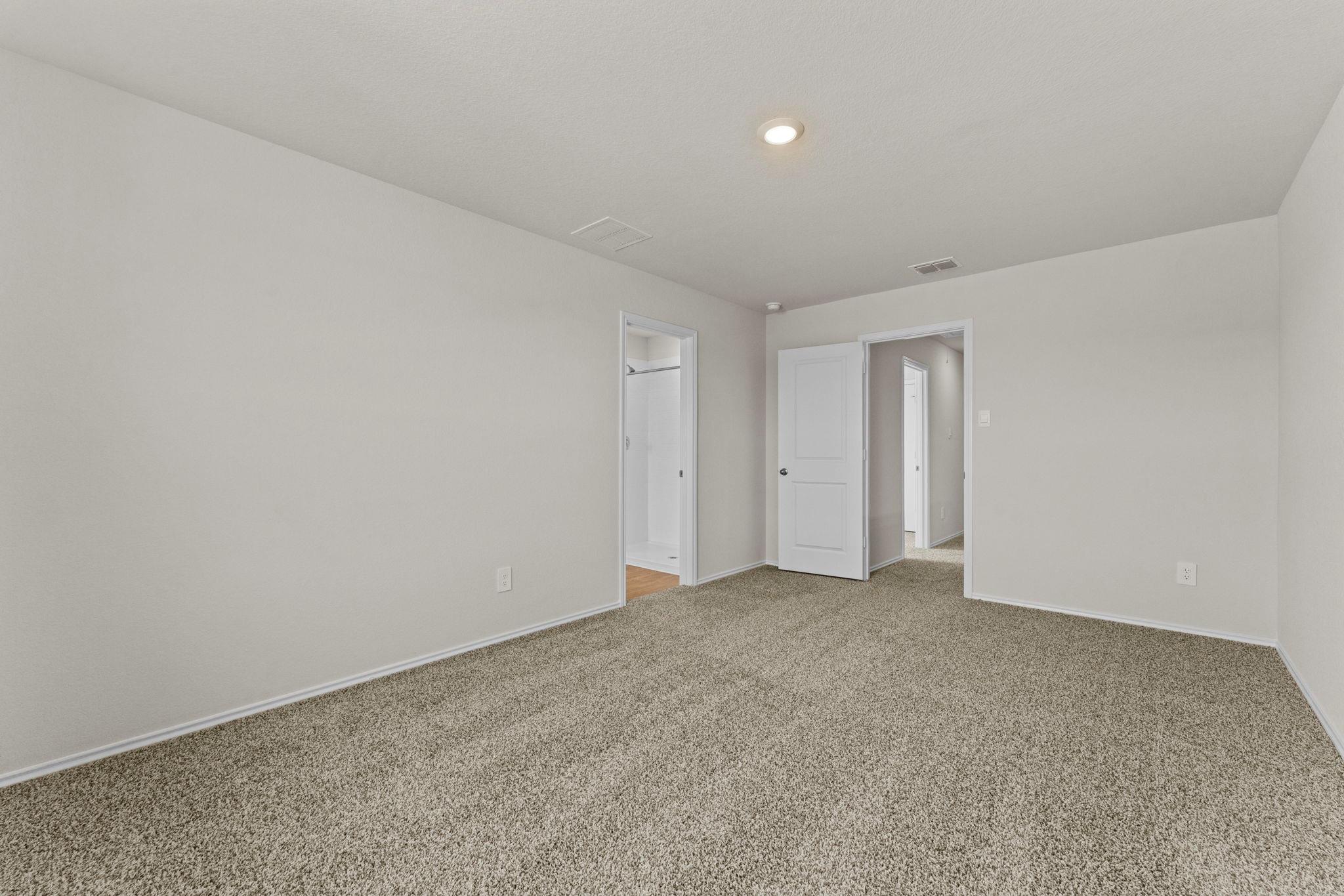 2203 LIONHEART Dr, Luling, TX 78648