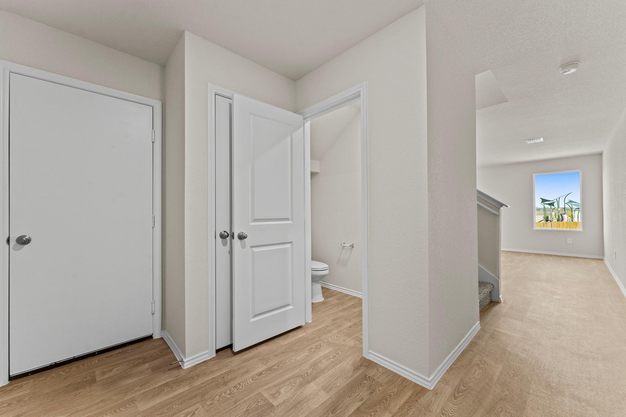 2203 LIONHEART Dr, Luling, TX 78648