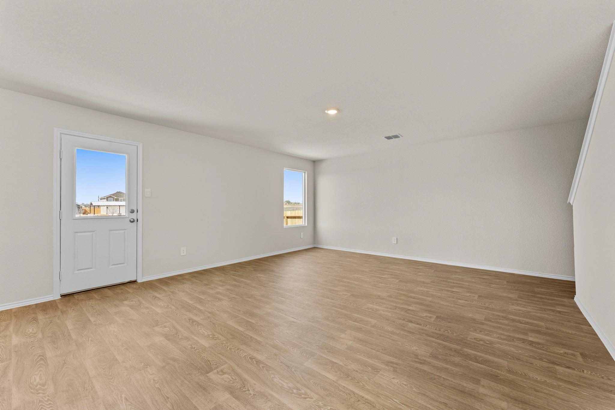 2203 LIONHEART Dr, Luling, TX 78648