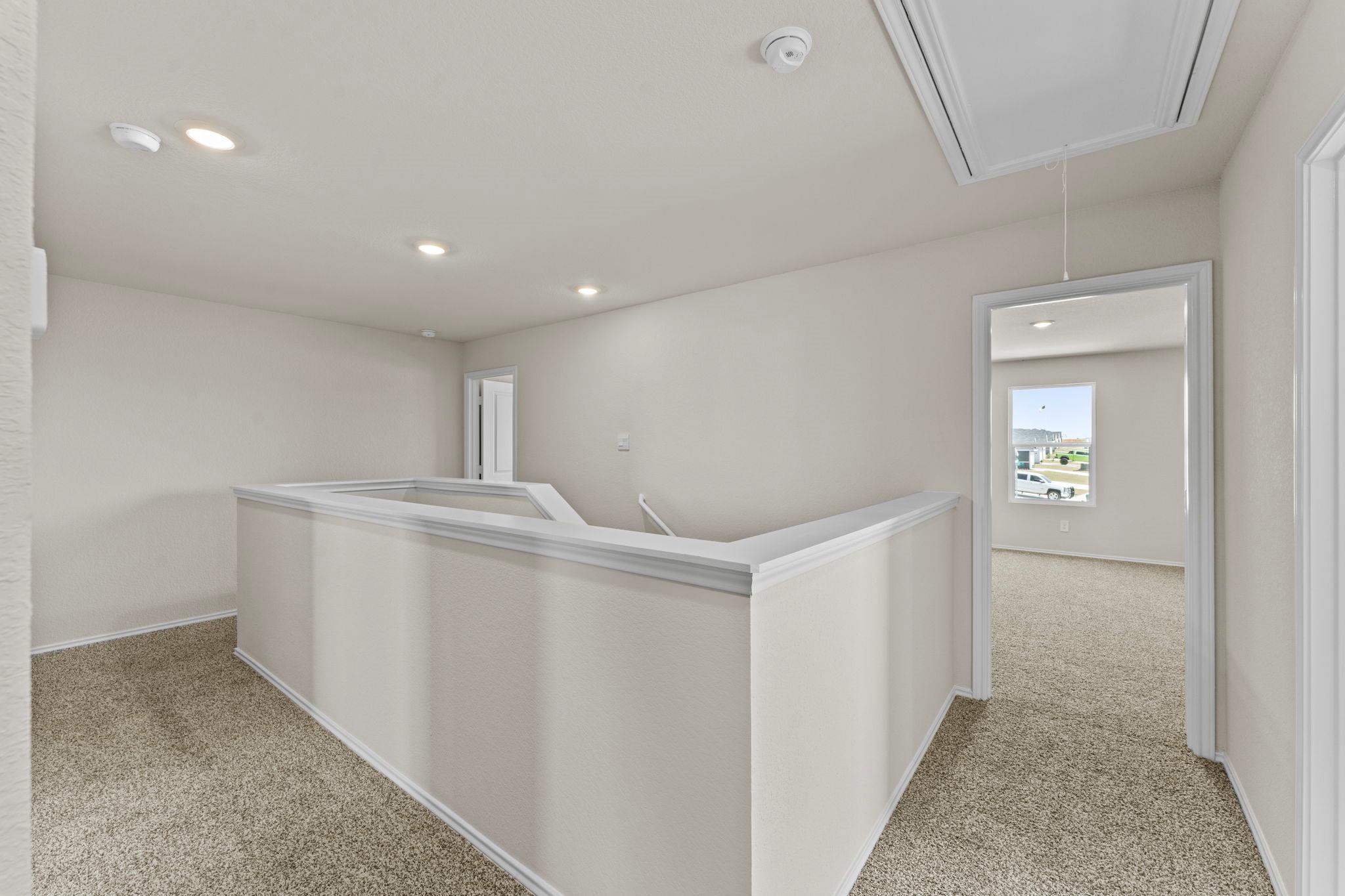 2203 LIONHEART Dr, Luling, TX 78648