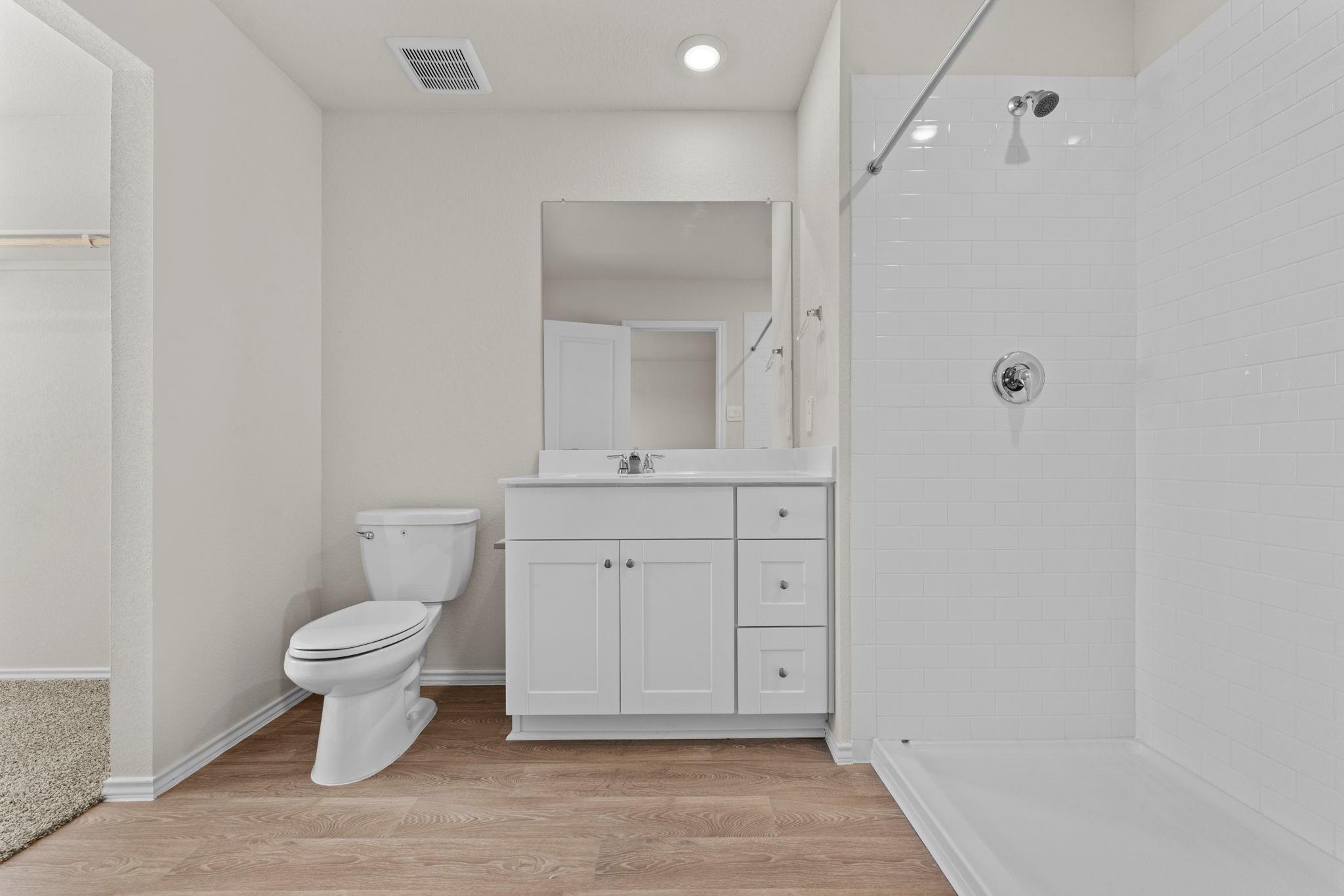 2203 LIONHEART Dr, Luling, TX 78648