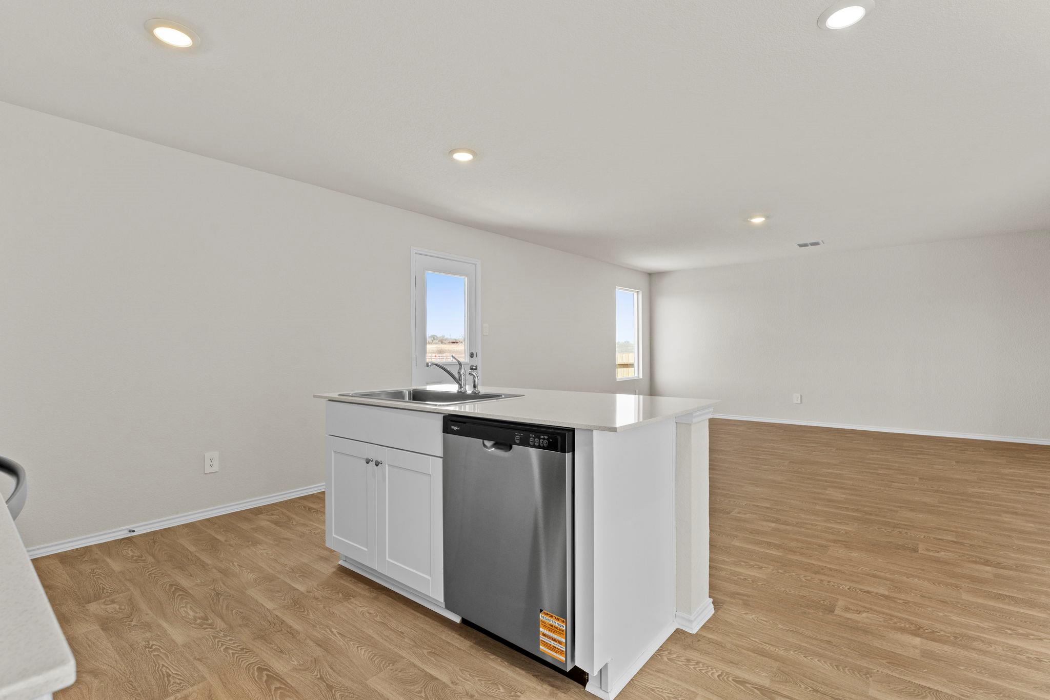 2203 LIONHEART Dr, Luling, TX 78648