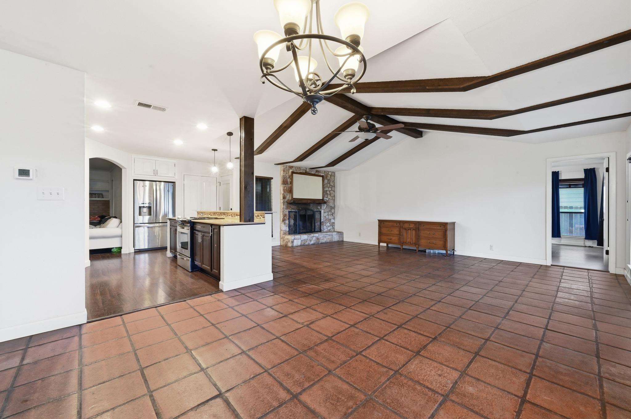 636 Galston Dr, Spicewood, TX 78669