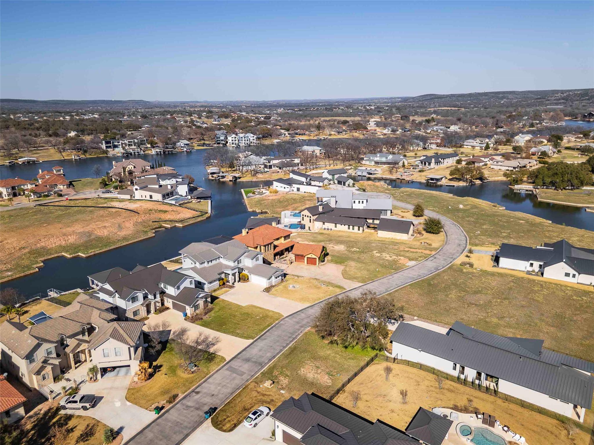 106 Blue Heron Dr, Kingsland, TX 78639