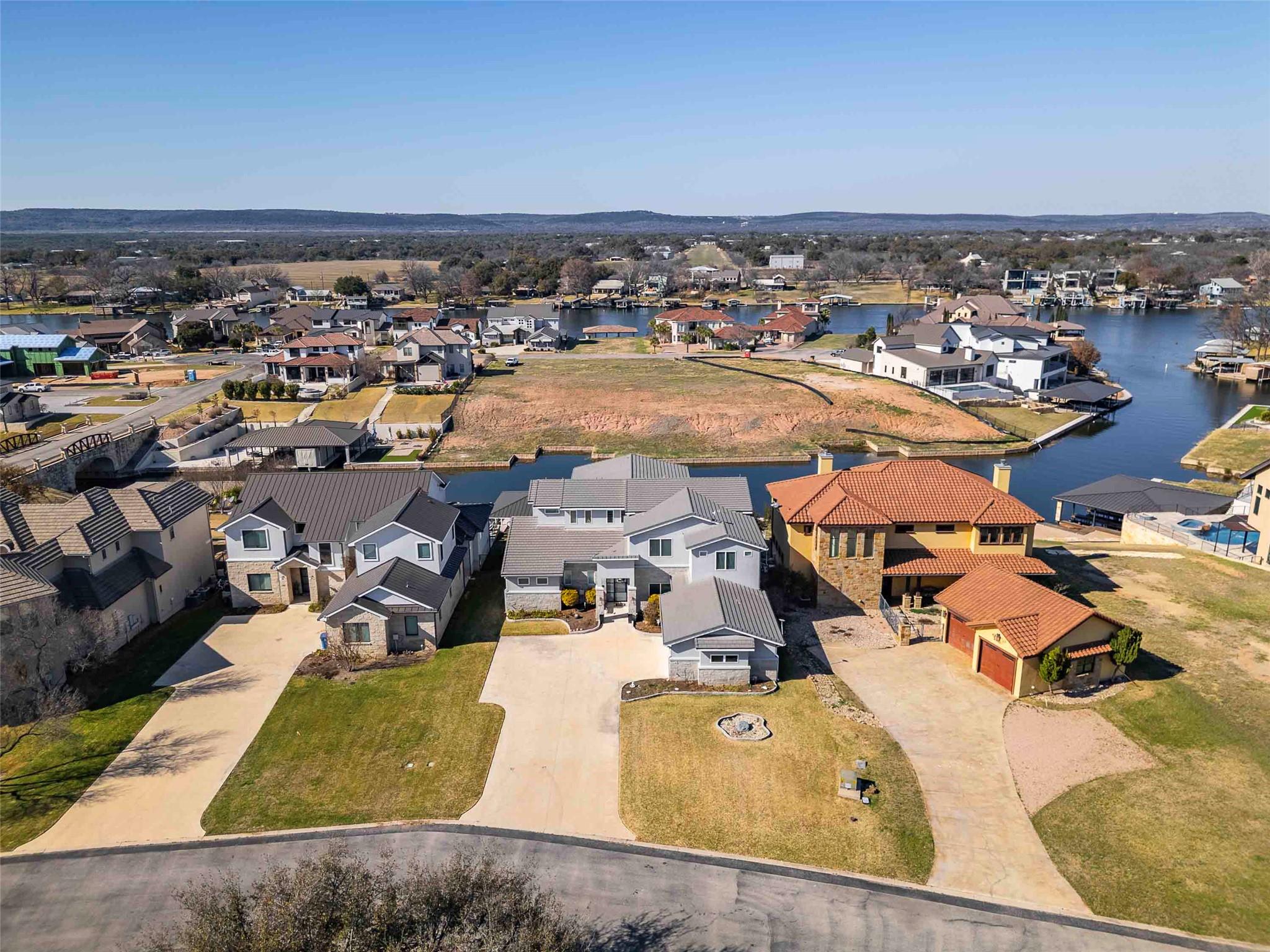 106 Blue Heron Dr, Kingsland, TX 78639