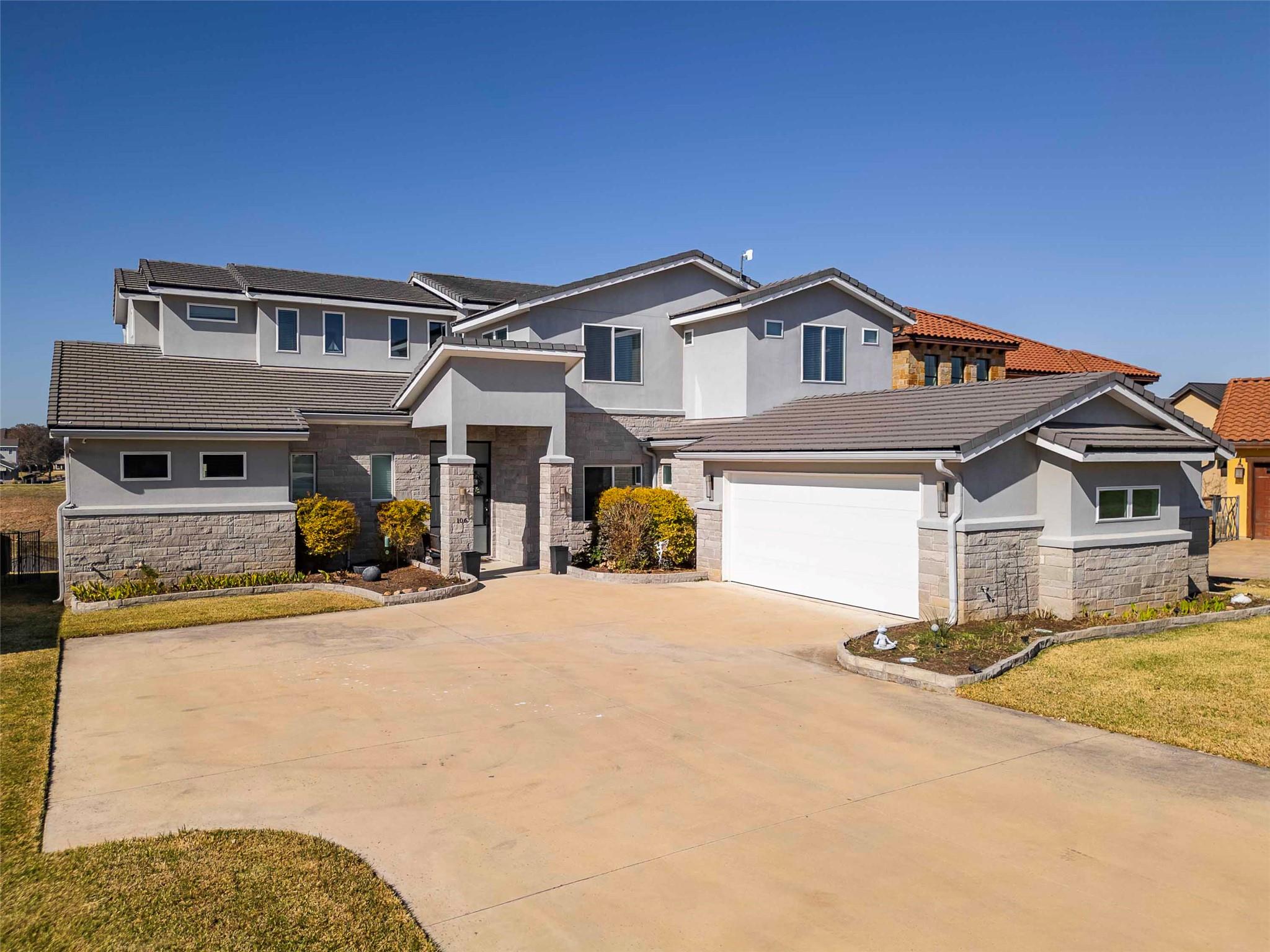 106 Blue Heron Dr, Kingsland, TX 78639