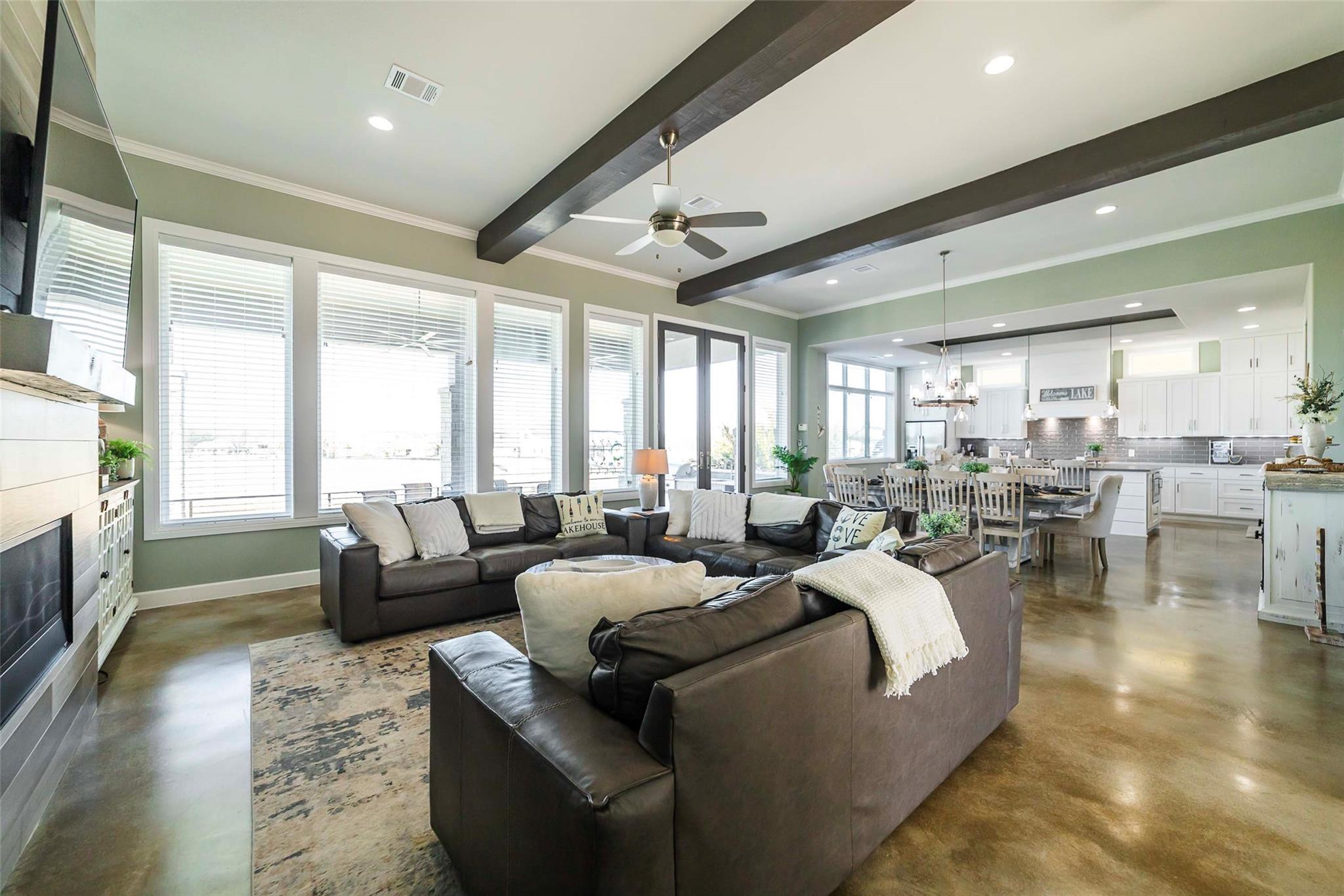 106 Blue Heron Dr, Kingsland, TX 78639