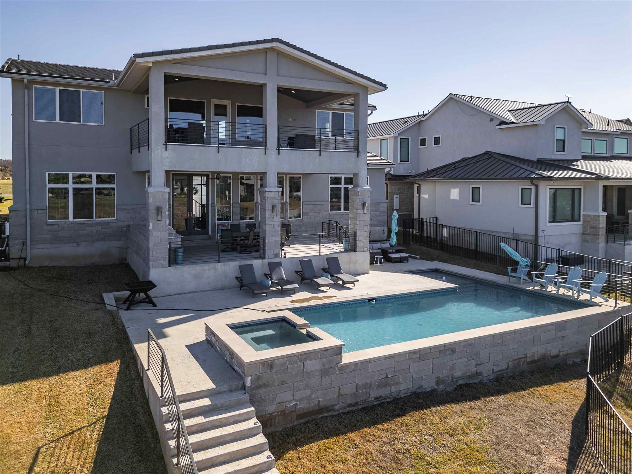 106 Blue Heron Dr, Kingsland, TX 78639