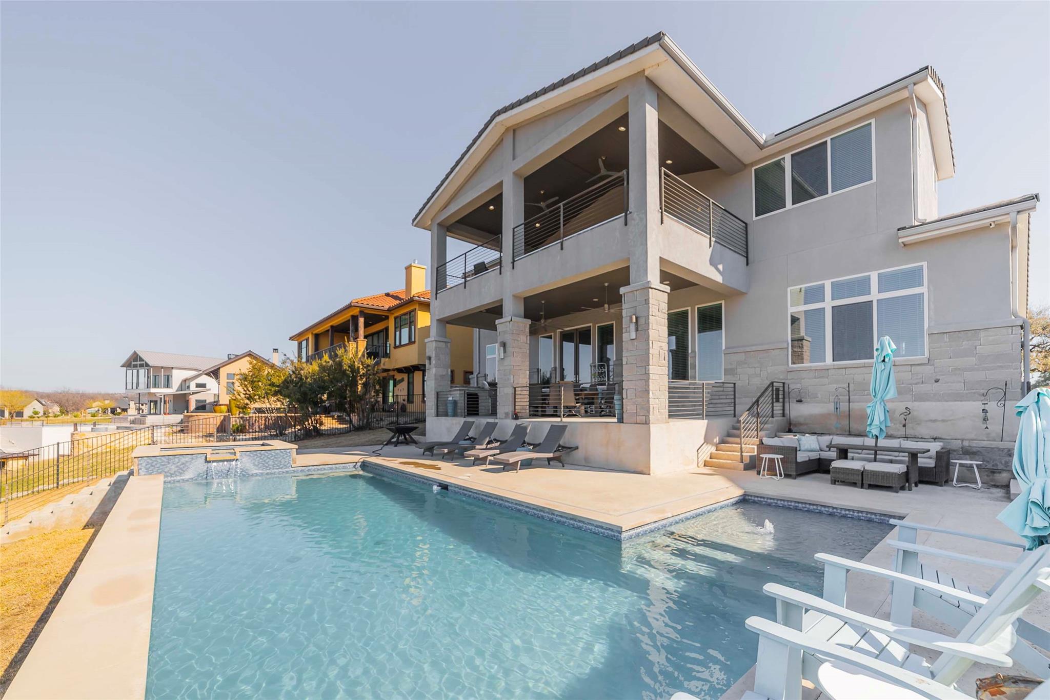 106 Blue Heron Dr, Kingsland, TX 78639