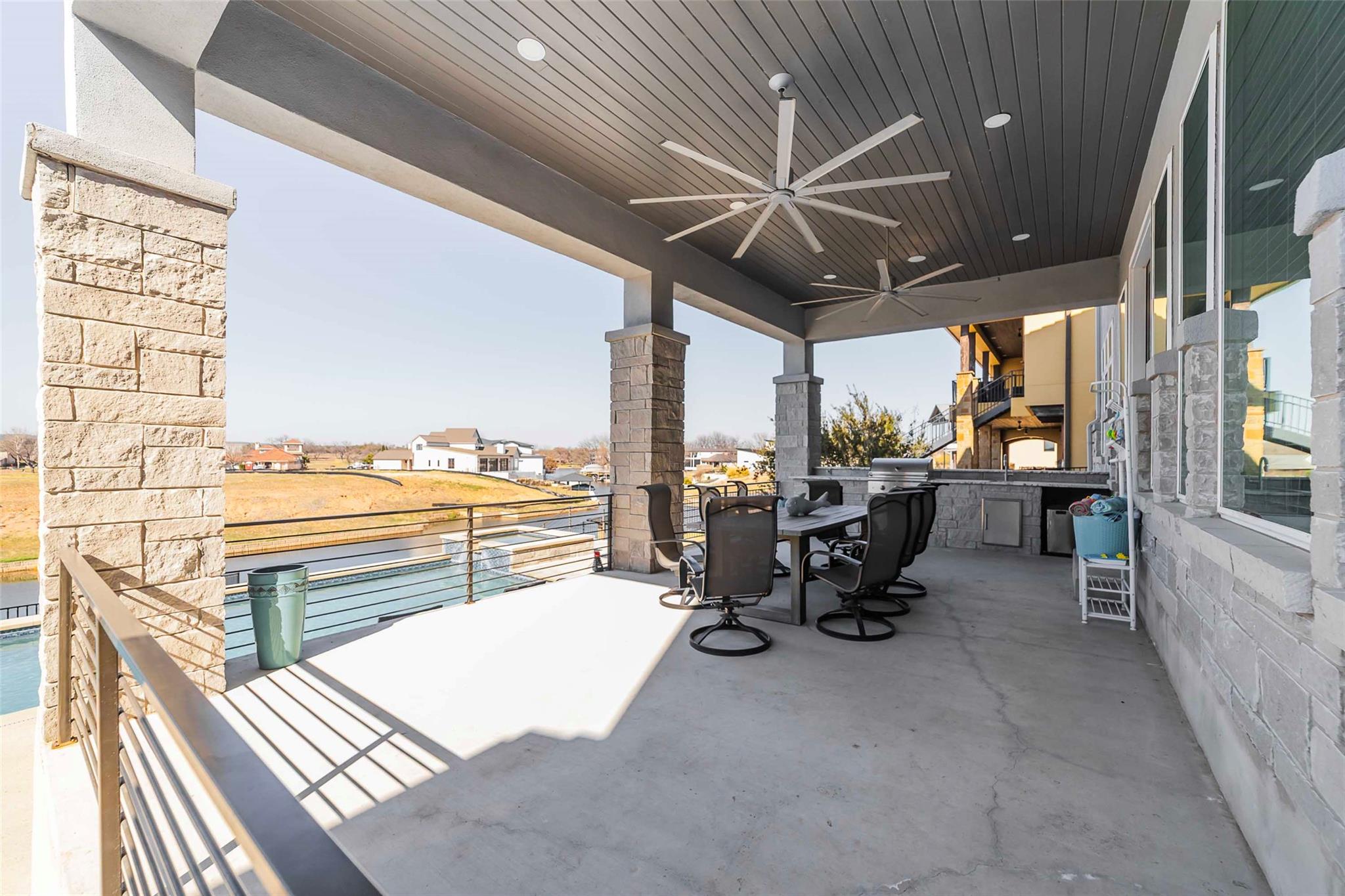 106 Blue Heron Dr, Kingsland, TX 78639