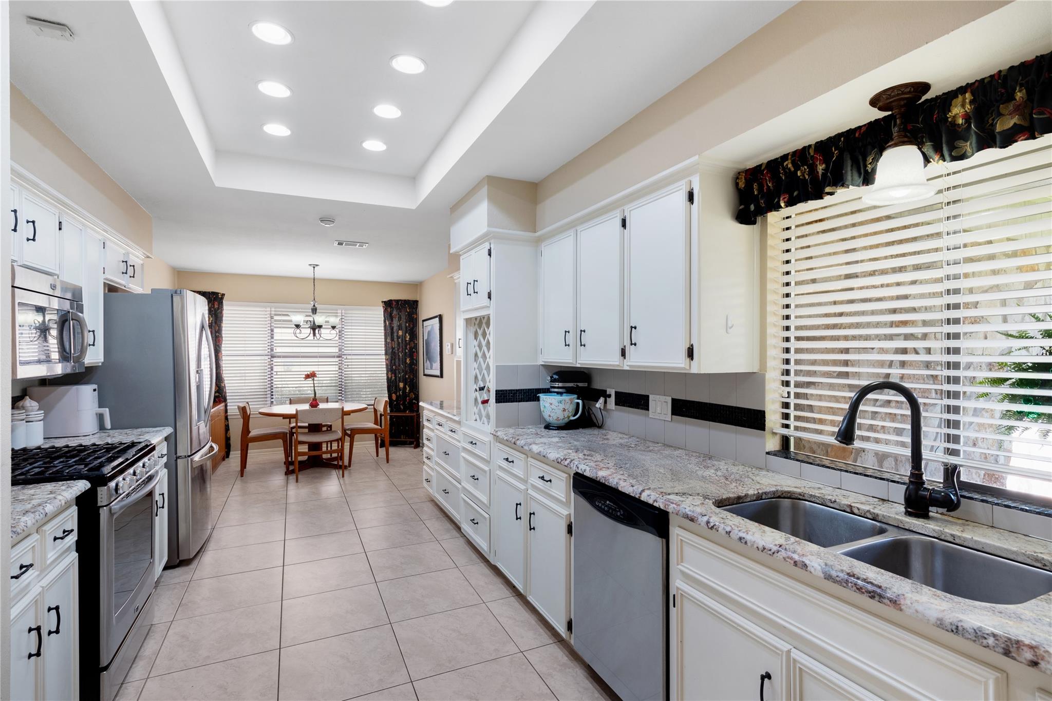 12022 Carmel Park Ln, Austin, TX 78727