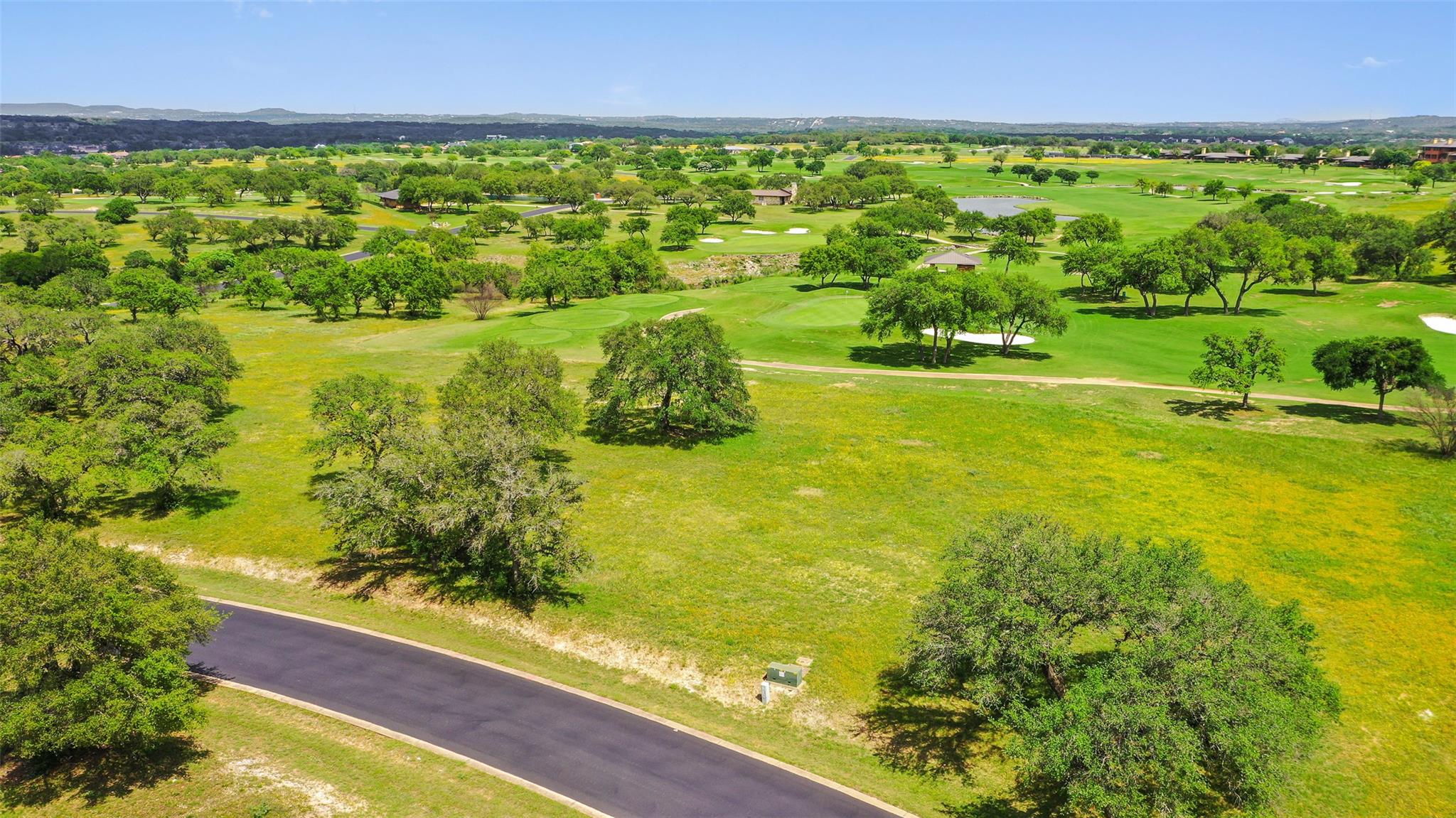 2711 Cliff Point Rd, Spicewood, TX 78669