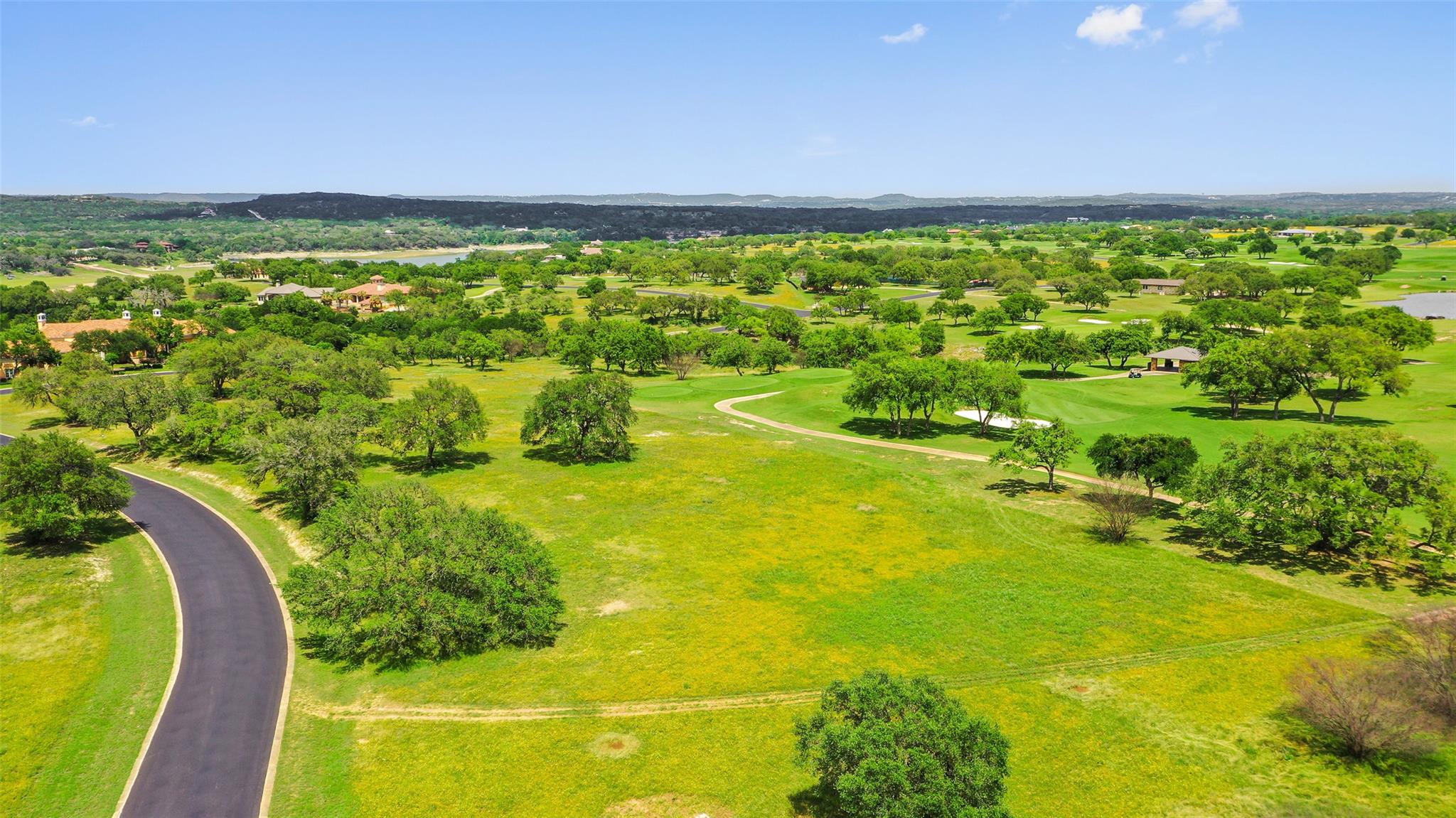2711 Cliff Point Rd, Spicewood, TX 78669
