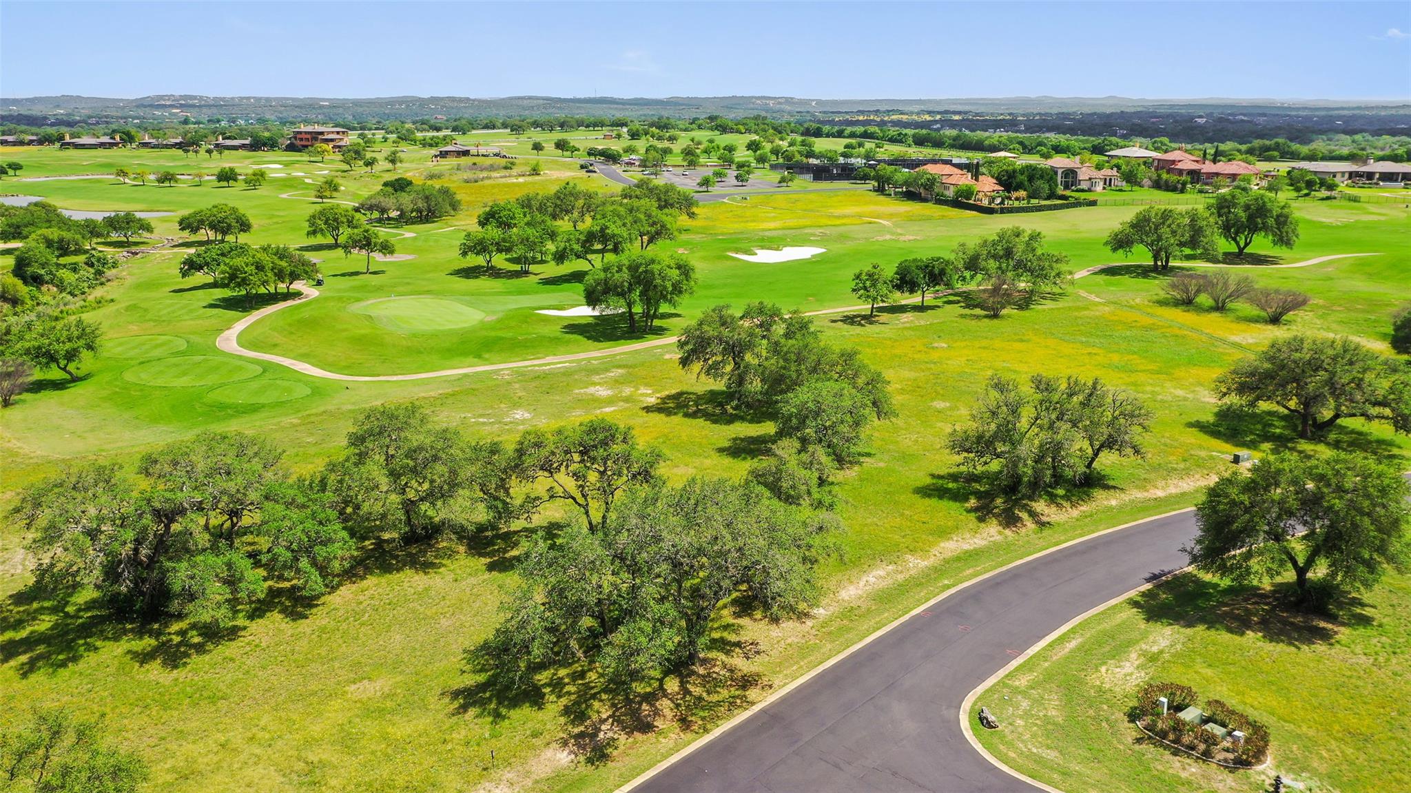 2711 Cliff Point Rd, Spicewood, TX 78669