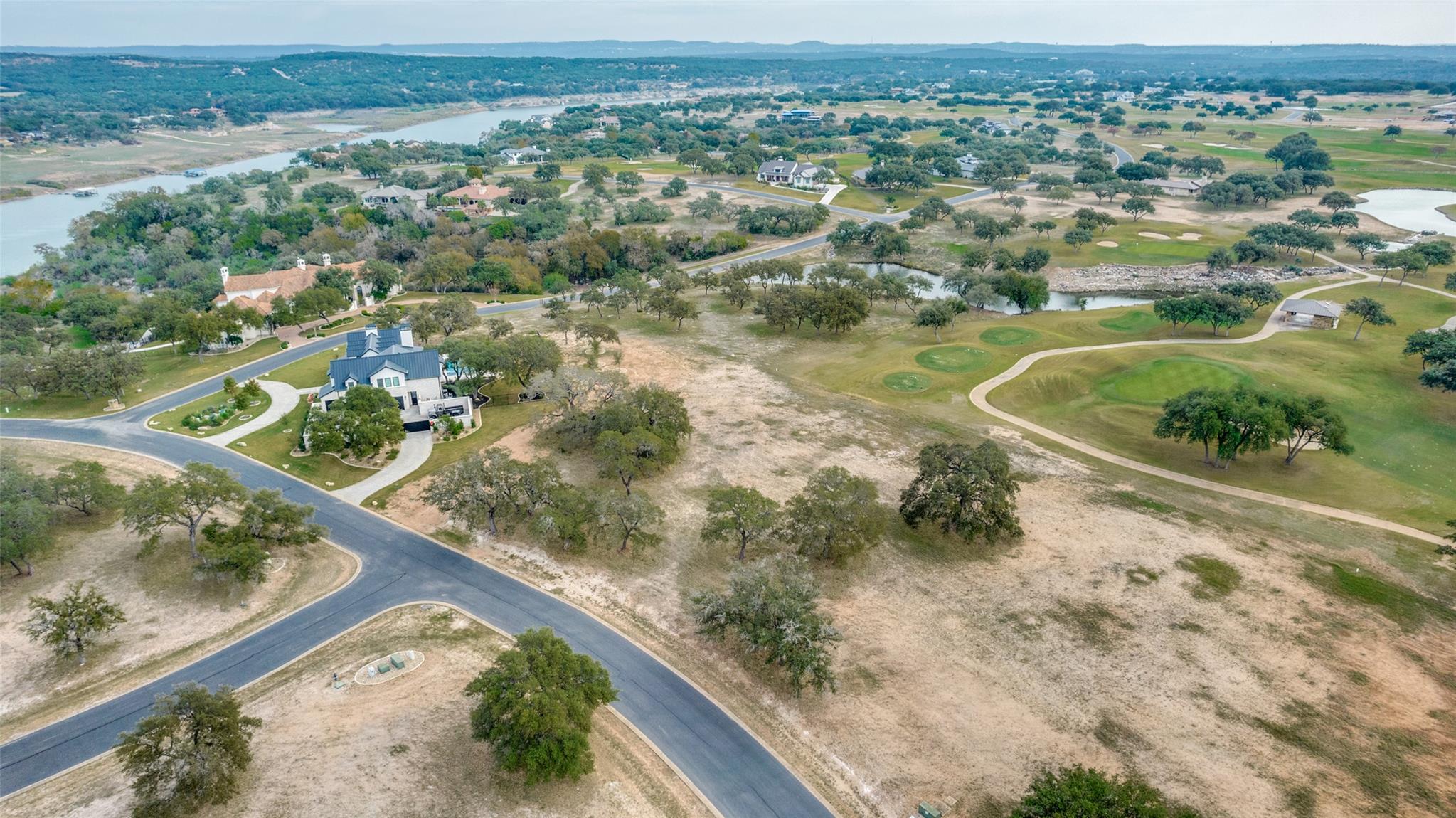 2711 Cliff Point Rd, Spicewood, TX 78669