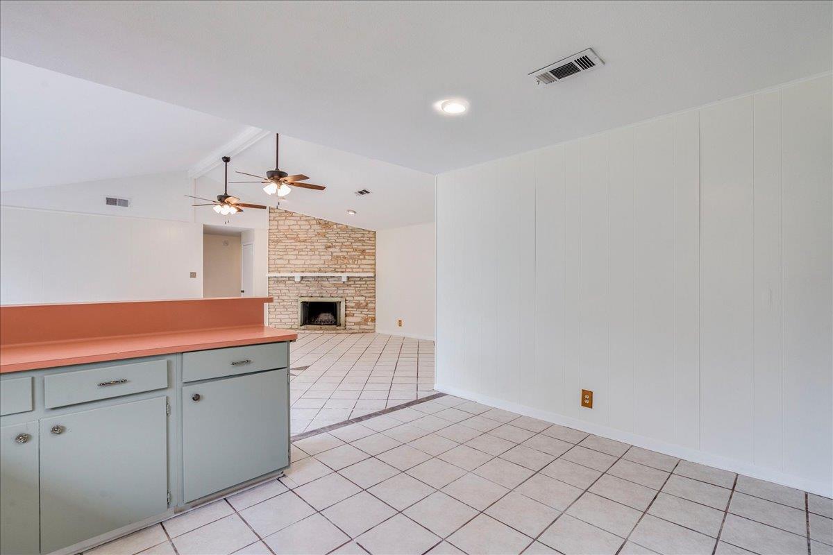 10007 Rocking Horse Rd, Austin, TX 78748