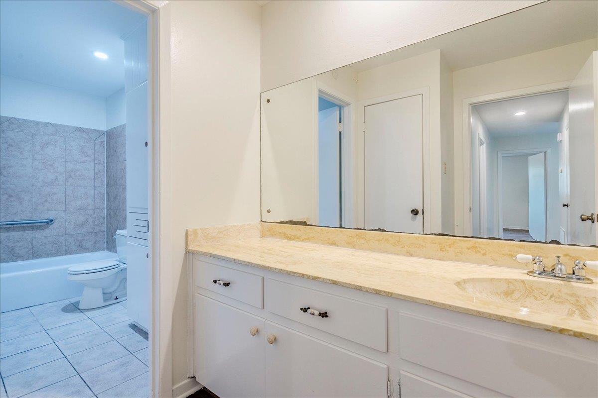 10007 Rocking Horse Rd, Austin, TX 78748