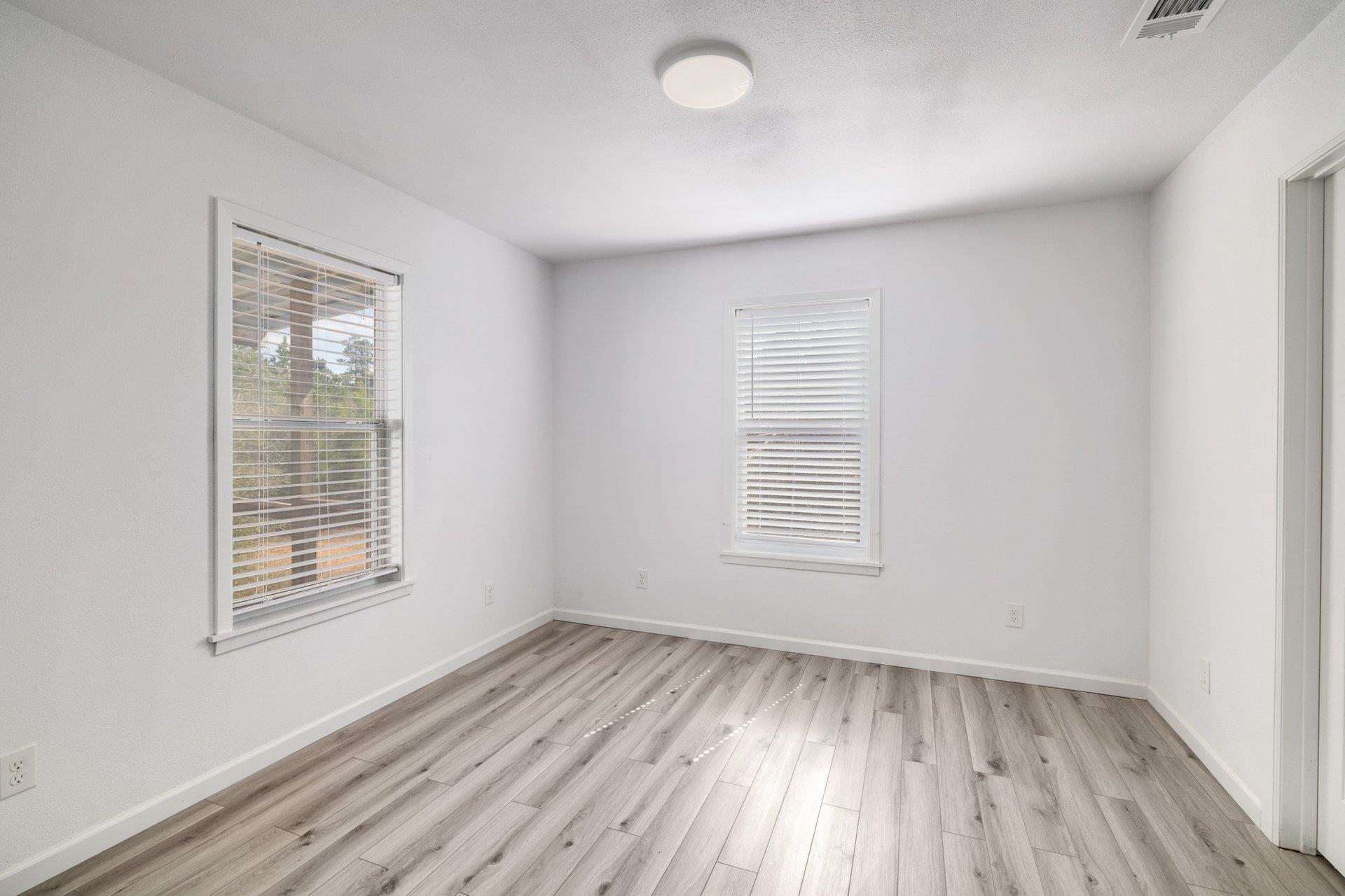 270 Kelley Rd W, Bastrop, TX 78602