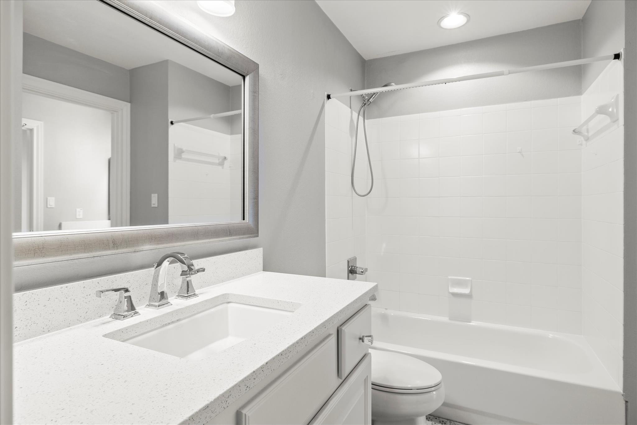 37 Waterfall Dr, The Hills, TX 78738