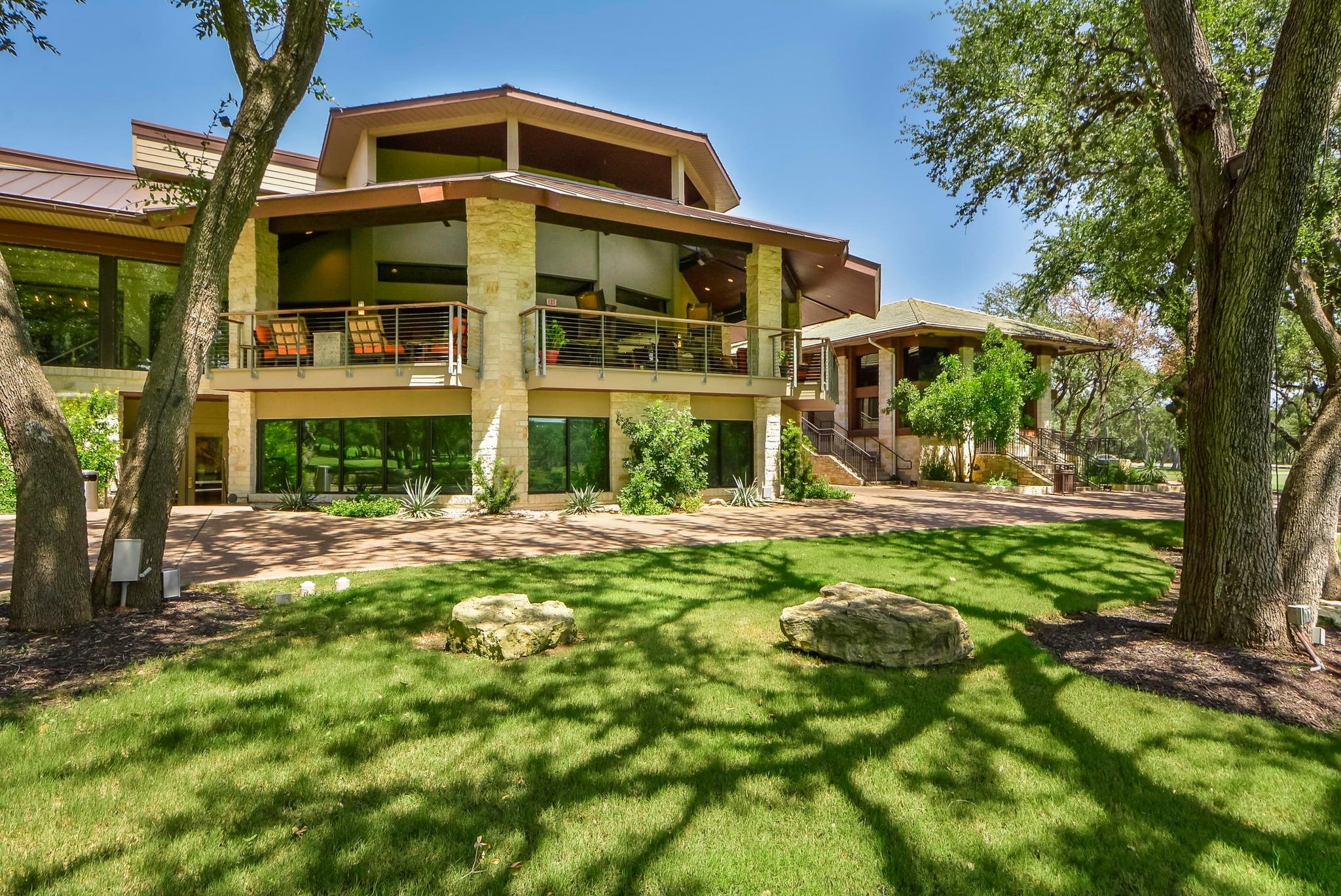 37 Waterfall Dr, The Hills, TX 78738