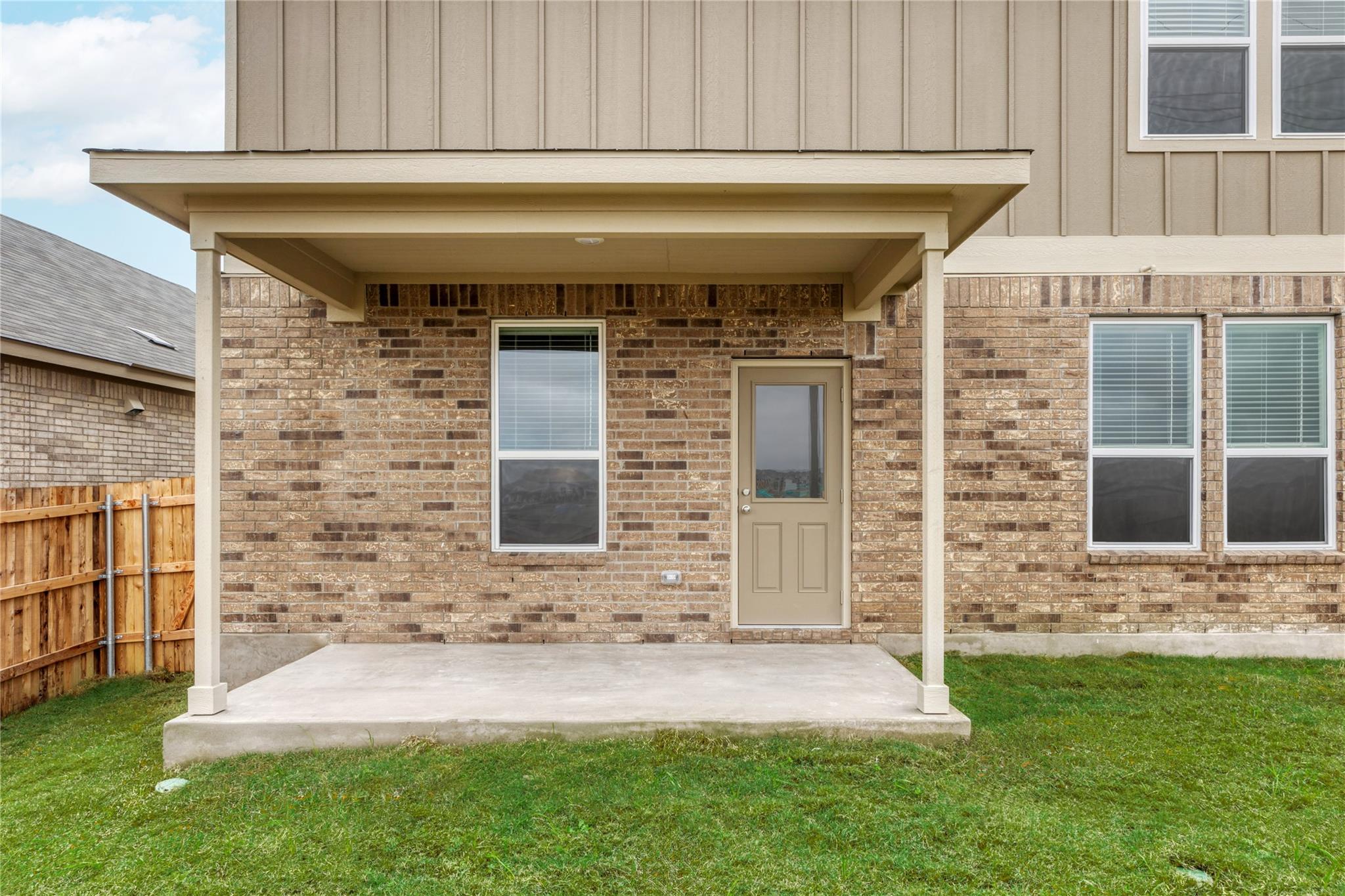 212 Sugar Cane Rd, Buda, TX 78610