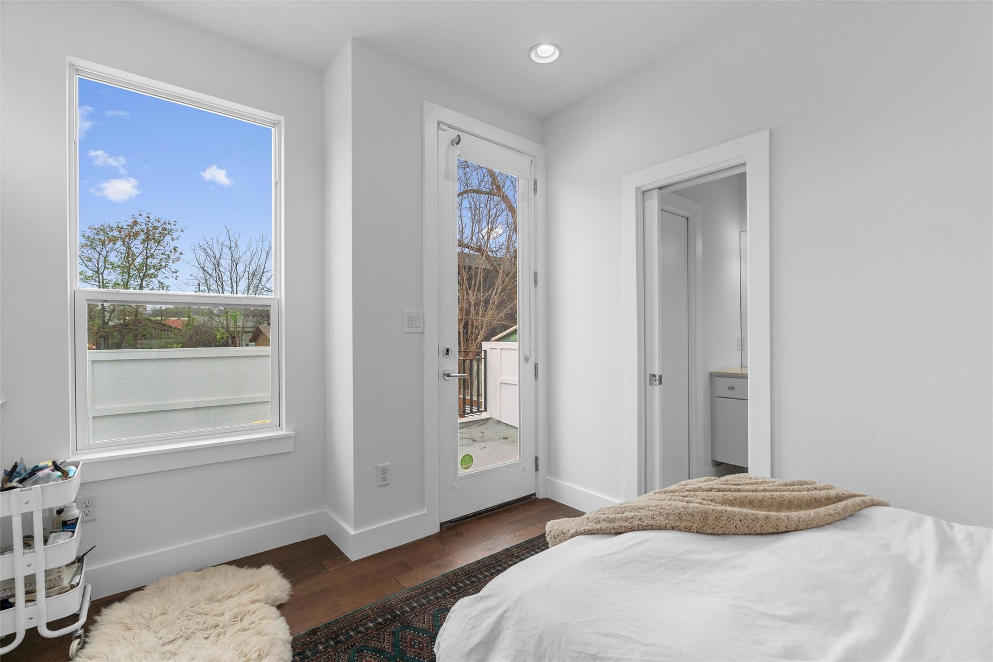 2514 E 4th St # B, Austin, TX 78702