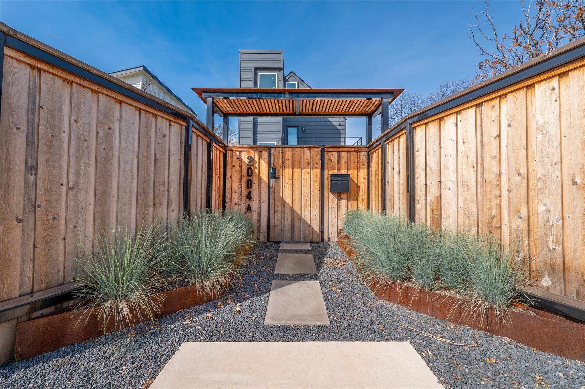 2004 Chestnut Ave # 1, Austin, TX 78722