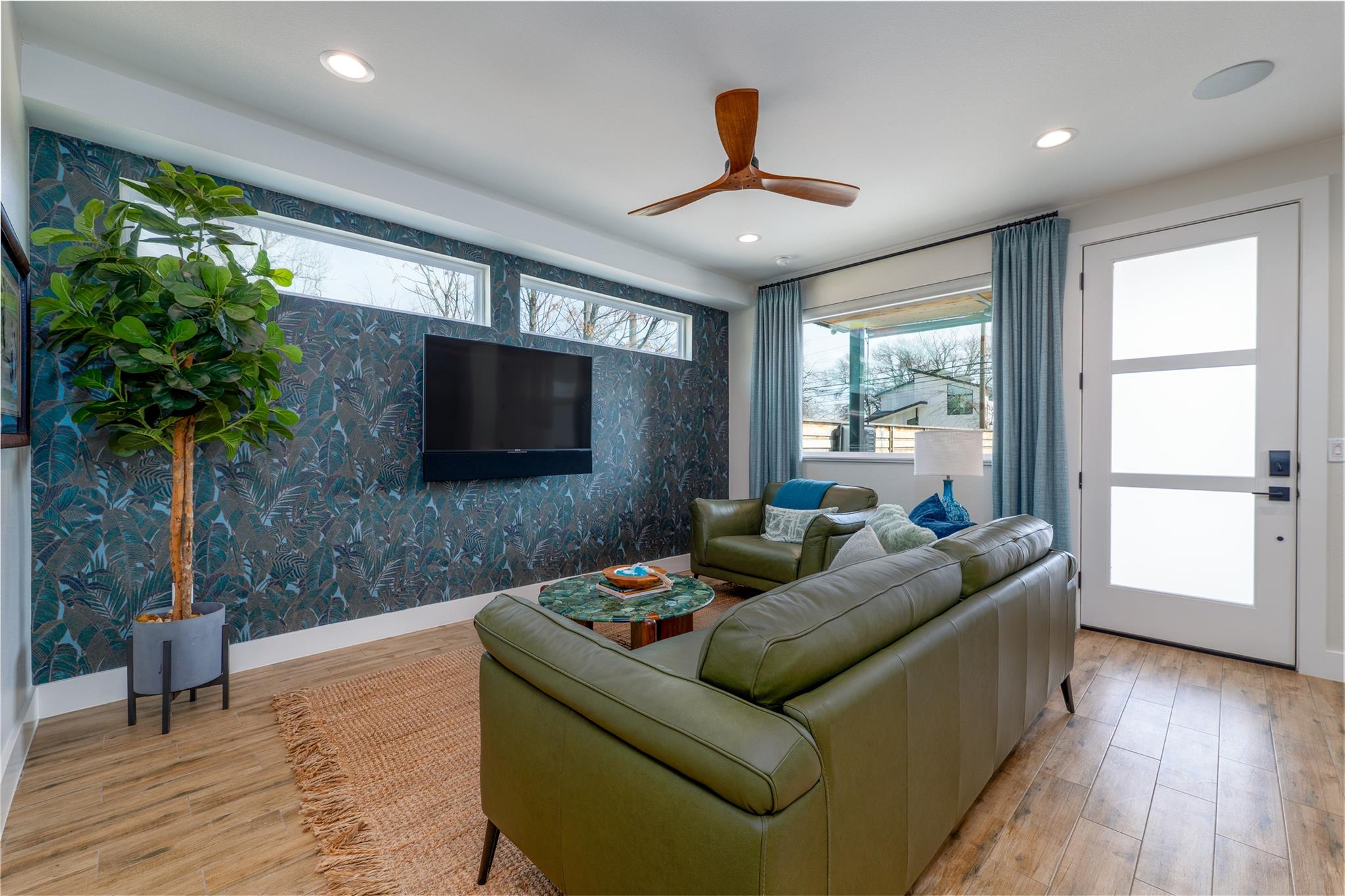 2004 Chestnut Ave # 1, Austin, TX 78722