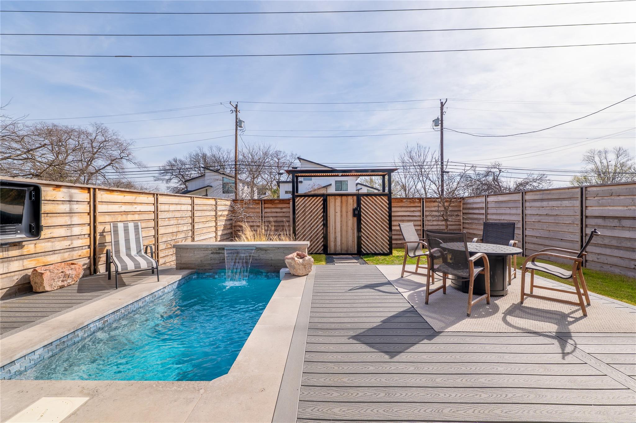 2004 Chestnut Ave # 1, Austin, TX 78722