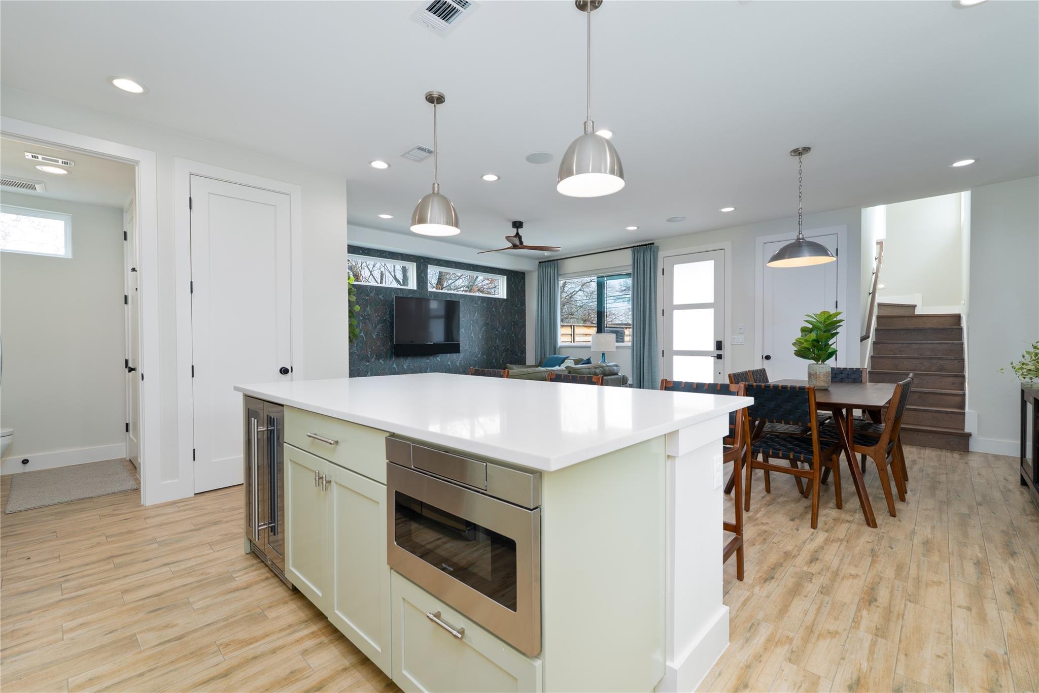 2004 Chestnut Ave # 1, Austin, TX 78722