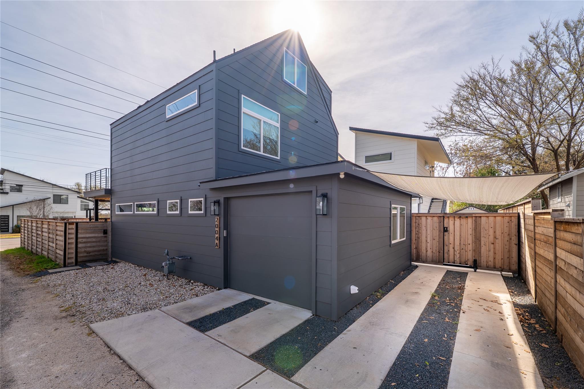 2004 Chestnut Ave # 1, Austin, TX 78722