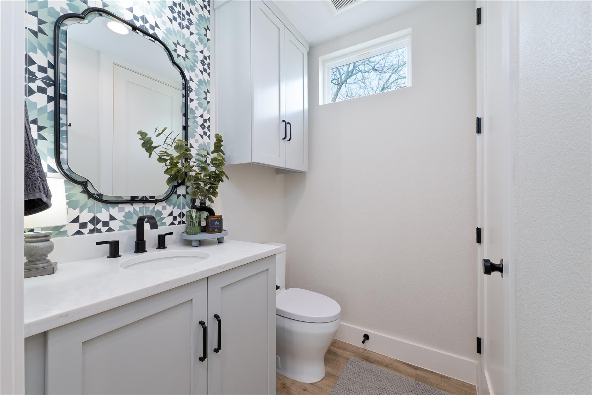 2004 Chestnut Ave # 1, Austin, TX 78722