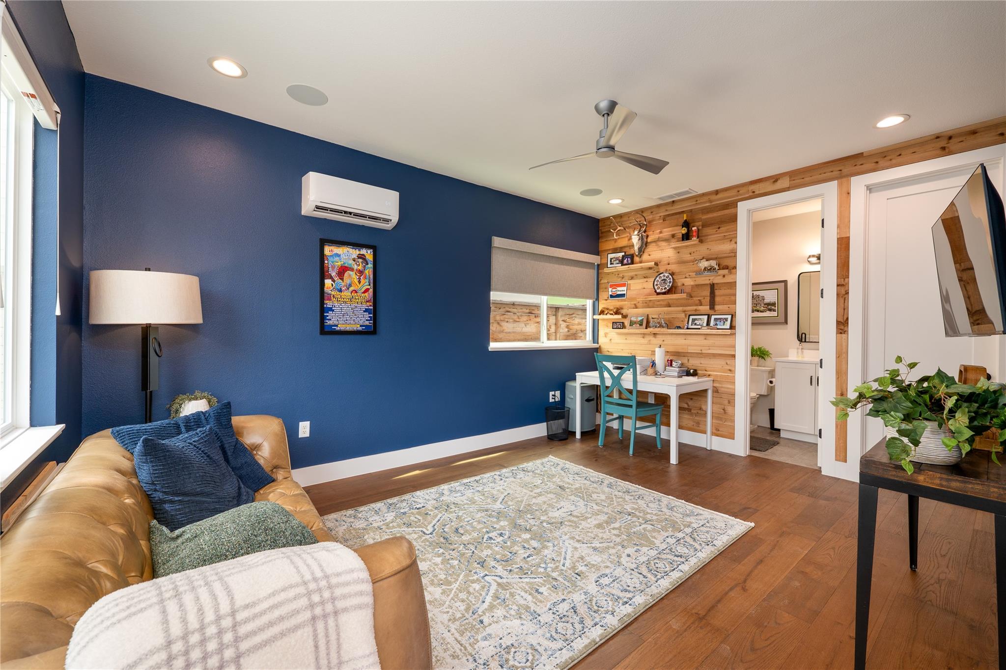 2004 Chestnut Ave # 1, Austin, TX 78722