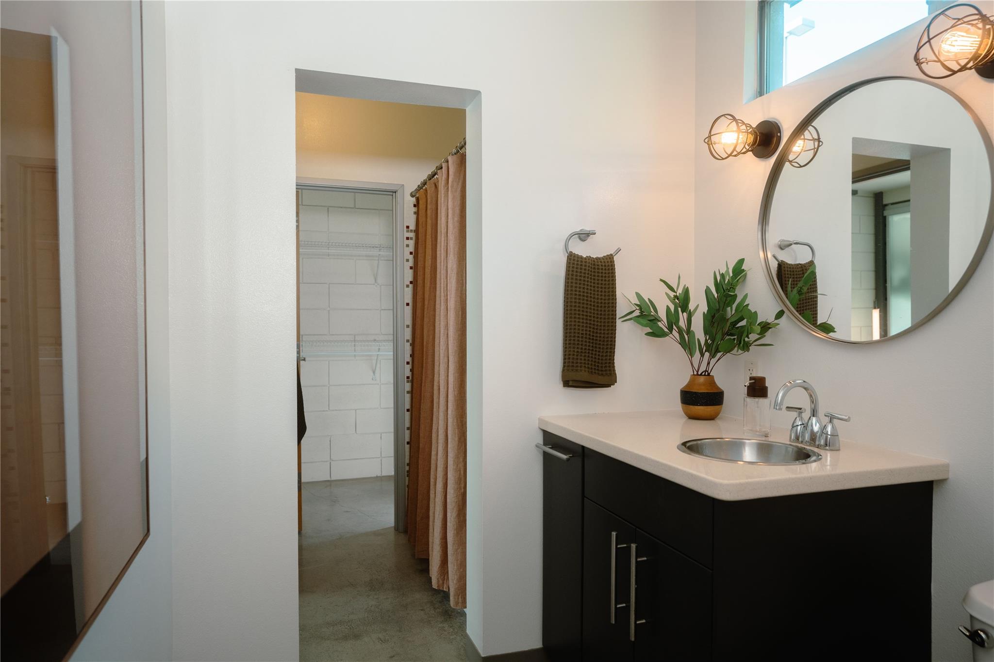 4801 S Congress Ave # H5, Austin, TX 78745