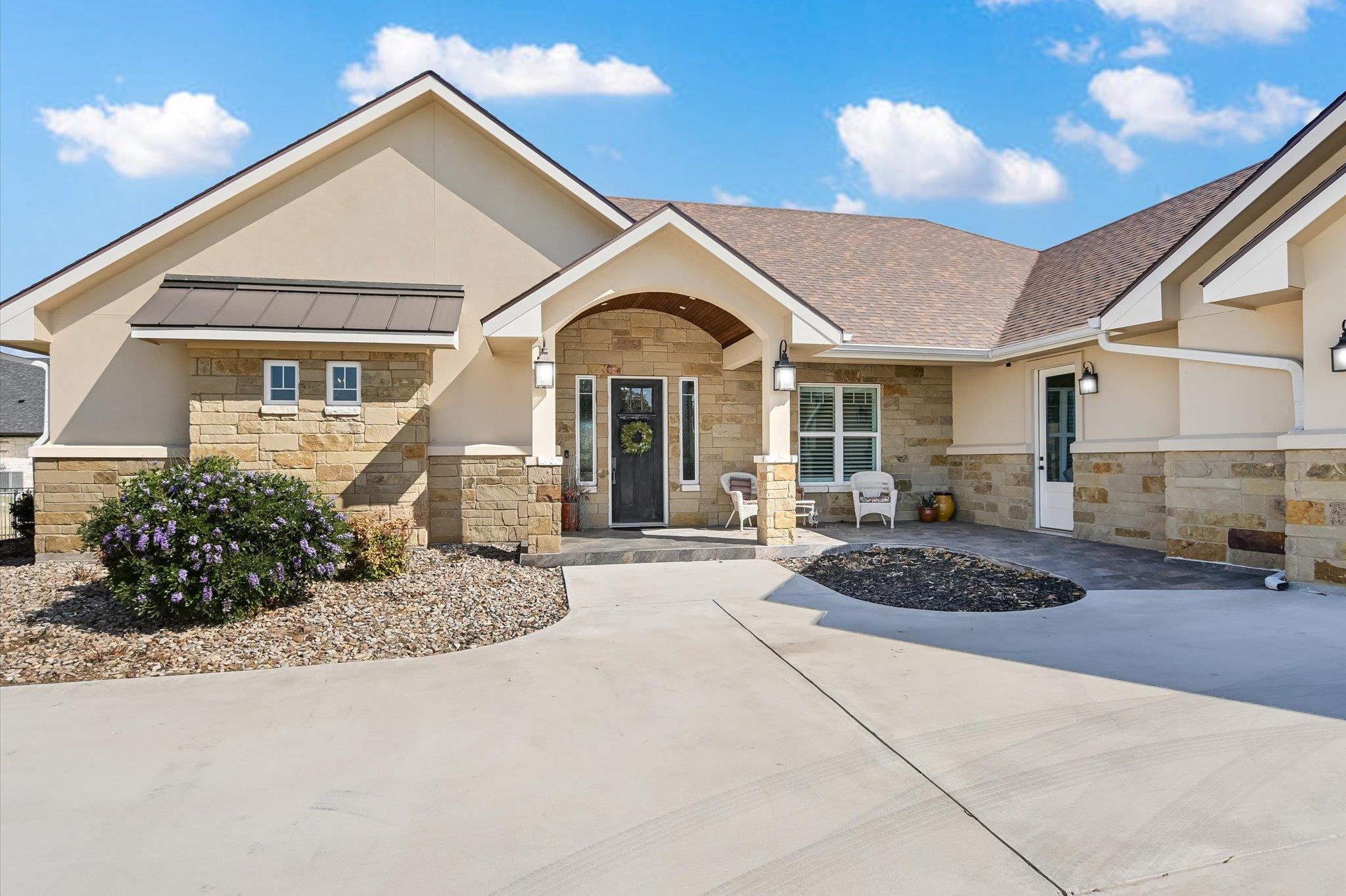 106 Rangeway Cir, Kingsland, TX 78639