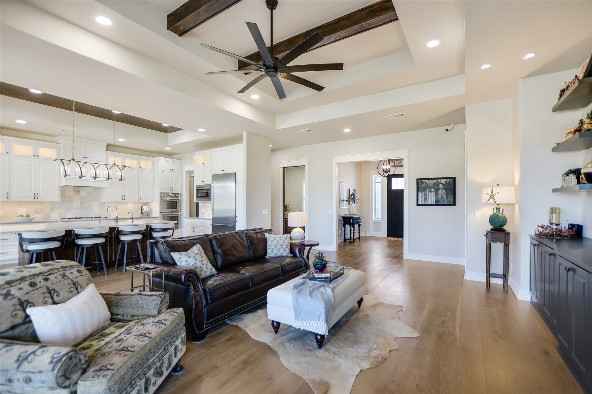 106 Rangeway Cir, Kingsland, TX 78639