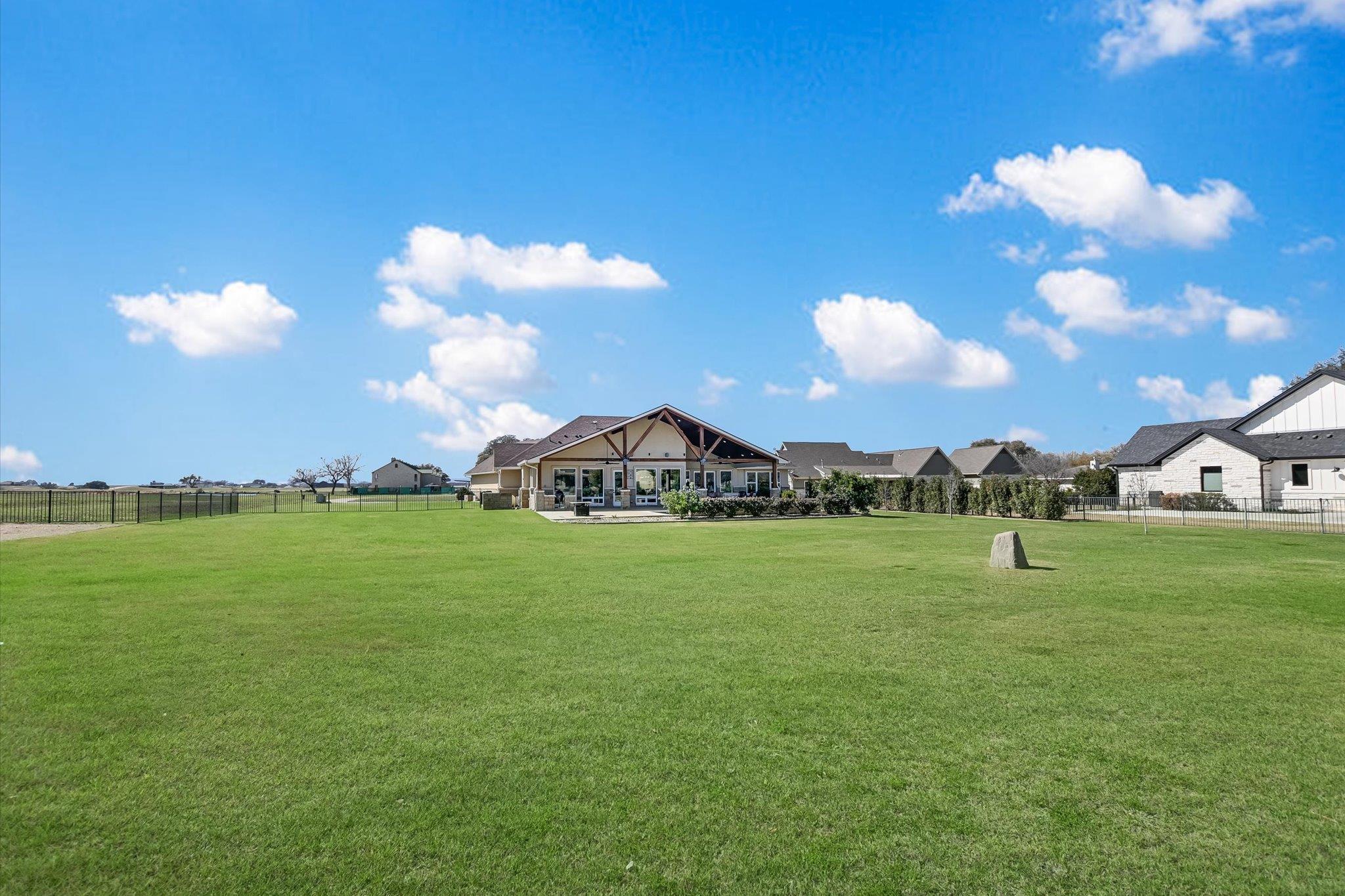 106 Rangeway Cir, Kingsland, TX 78639