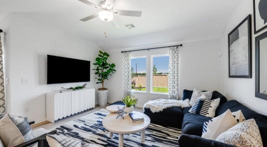 1220 Crumpton Dr, Pflugerville, TX 78660