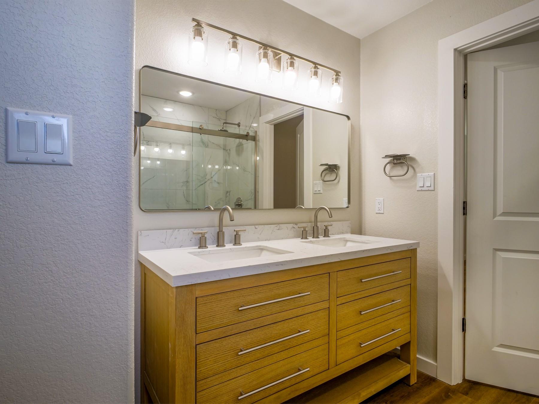 301 Cedarhill Dr, Granite Shoals, TX 78654