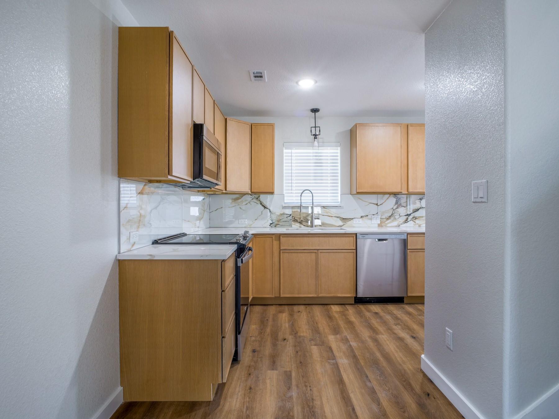 301 Cedarhill Dr, Granite Shoals, TX 78654