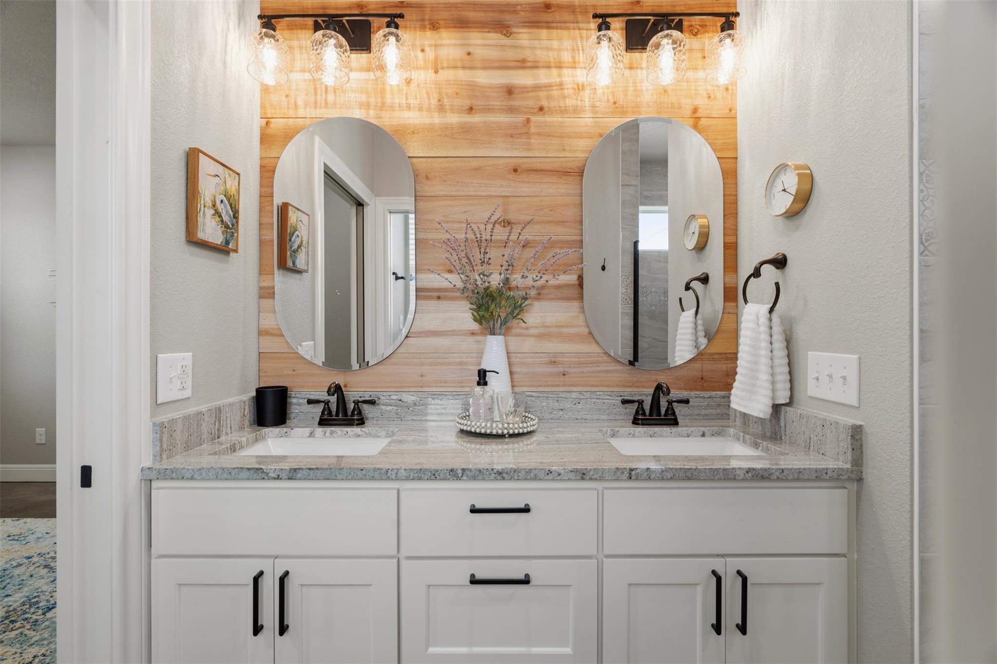 1000 Apache Trl, Rockdale, TX 76567