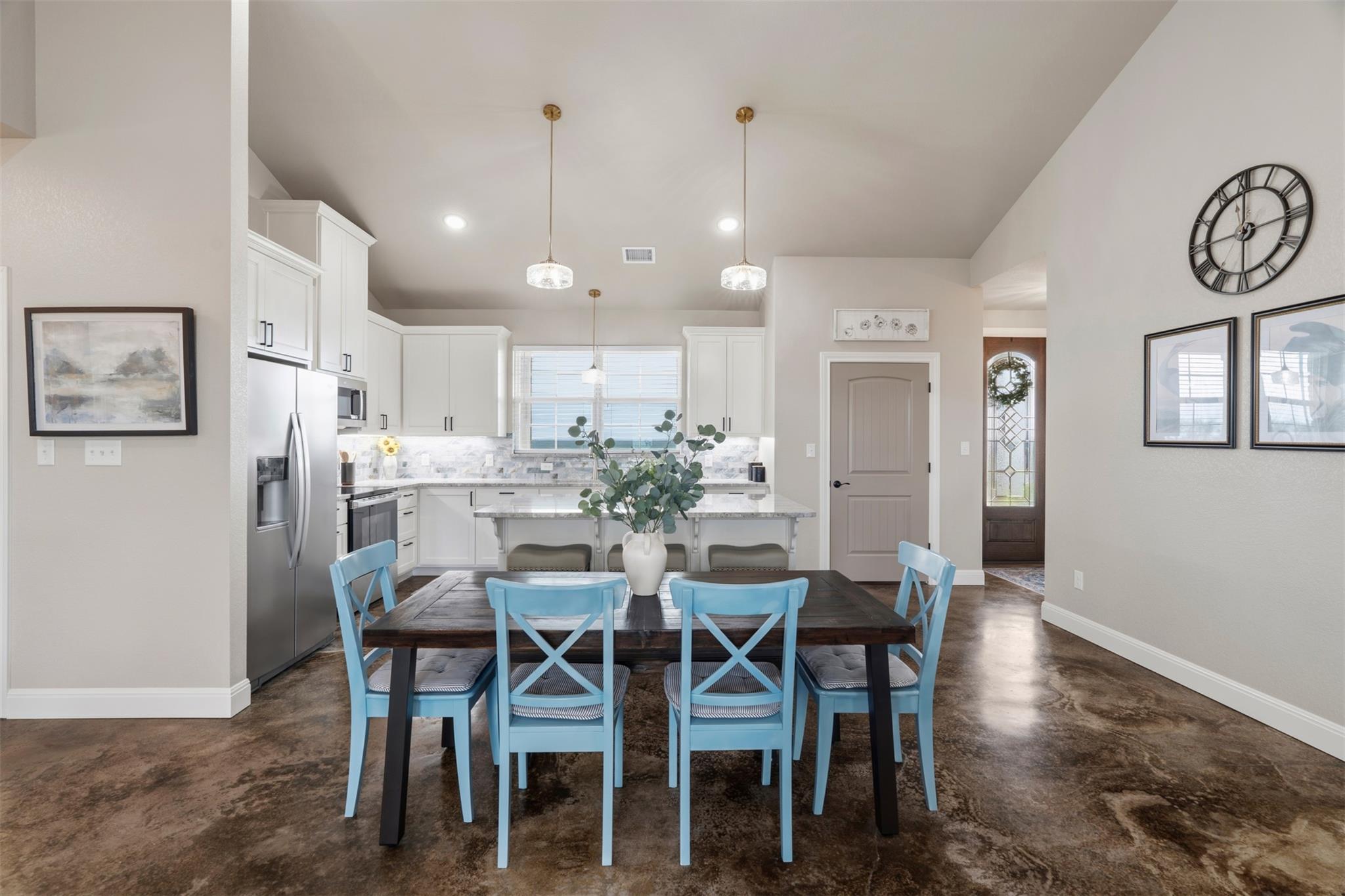 1000 Apache Trl, Rockdale, TX 76567