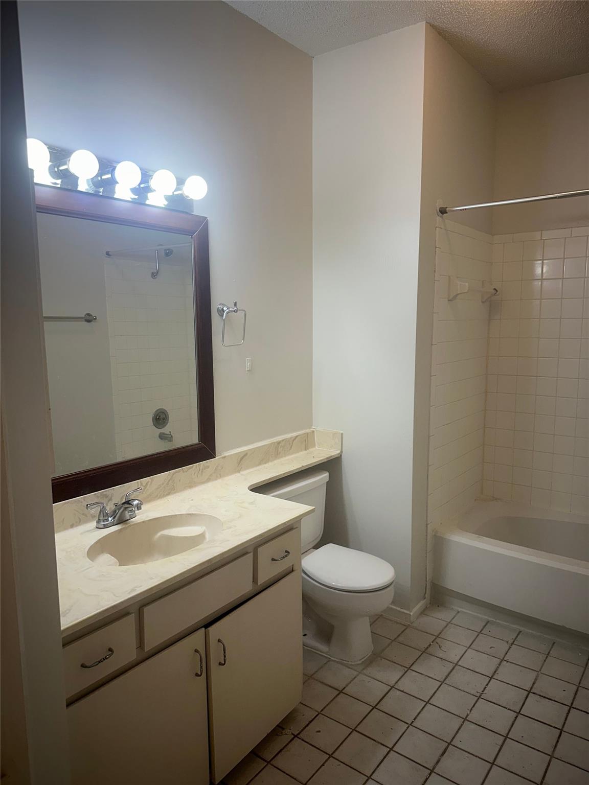 106 E 30th St # 101, Austin, TX 78705