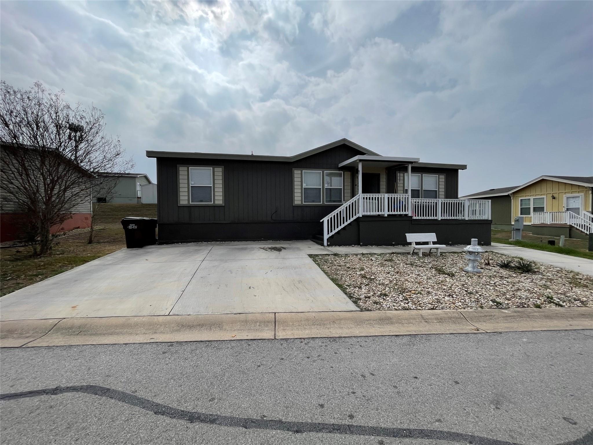 269 Featherstone Dr, Converse, TX 78109