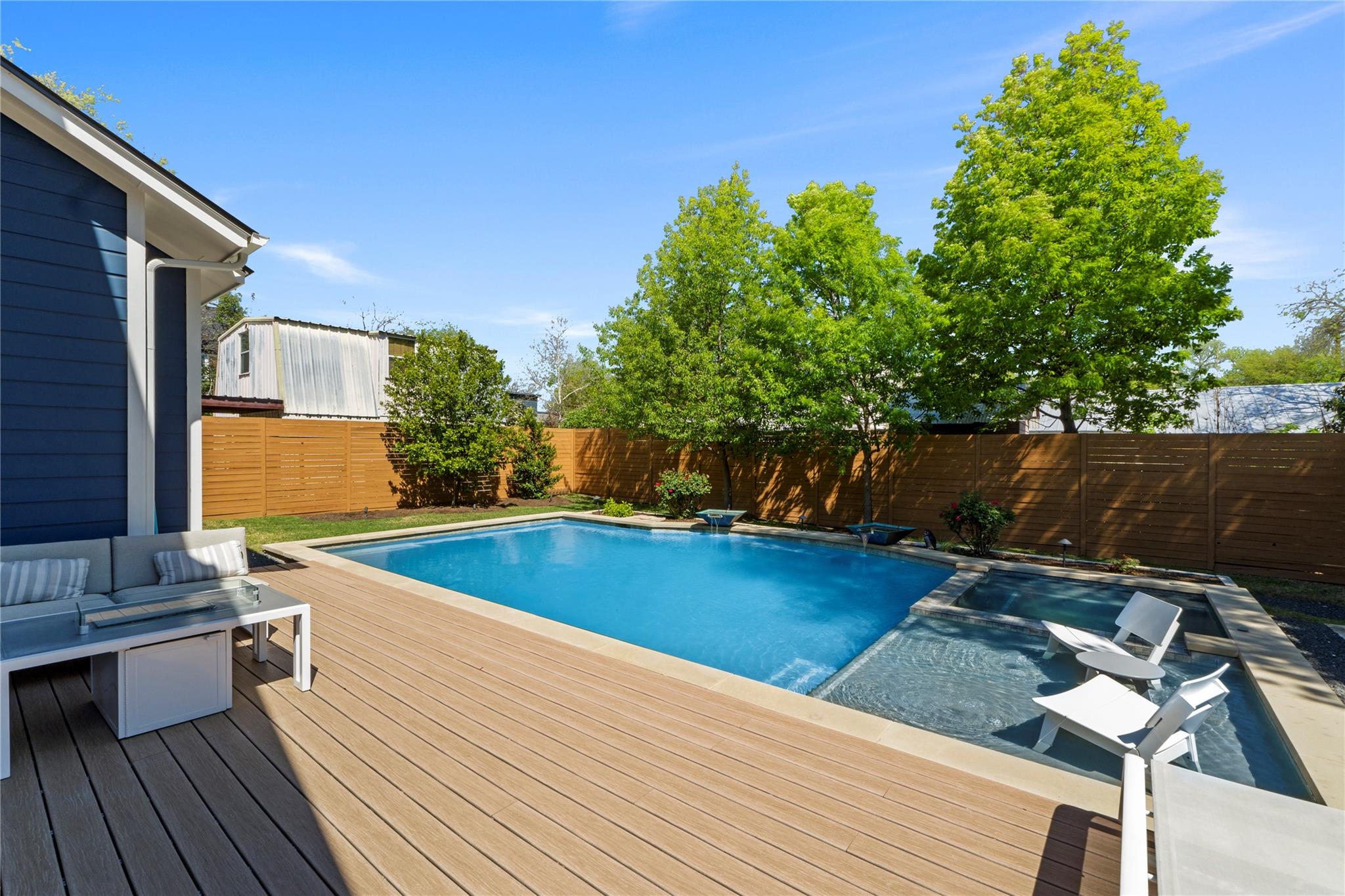 2004 Alegria Rd, Austin, TX 78757